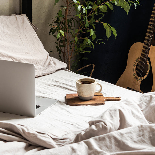 6 Reasons Why You and Your Laptop Should Sleep in Separate Bedrooms